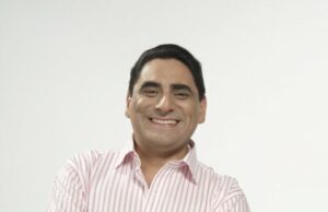 Carlos Álvarez listo para su candidatura presidencial 2026