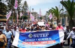 SUTEP entrega al MINEDU pliego de reclamos 2025-2026, en el que destacan demandas clave para el sector educativo