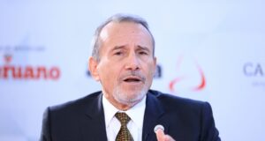 Canciller Elmer Schialer confirma que más de 70 peruanos serán deportados por el gobierno de Estados Unidos