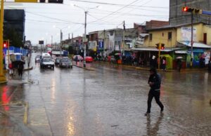 Senamhi anuncia llegada de un fenómeno peligroso :Desde hoy en alerta naranja en 7 regiones ante intensas lluvias