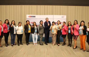 Alcaldesas distritales y provinciales se unen al Pacto Social por la Educación