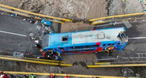 Tragedia en Chancay: colapso de puente provocó caída de bus a río, hay dos fallecidos y 38 heridos