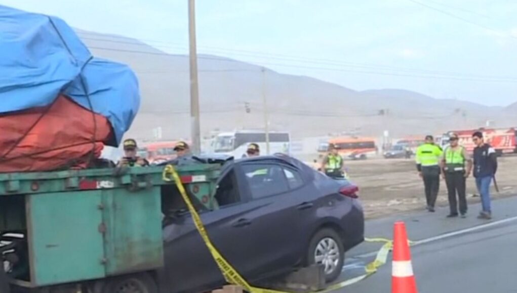 Panamericana Norte: choque de auto con tráiler deja tres personas fallecidas