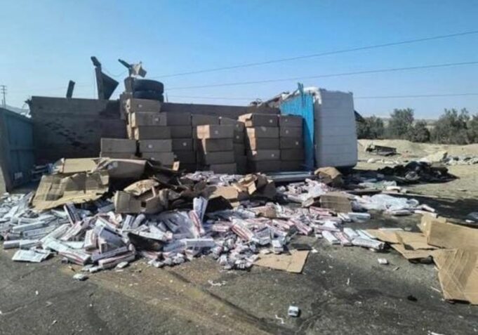 Ica: Camión repleto de cigarrillos de contrabando provoca accidente en la Panamericana Sur