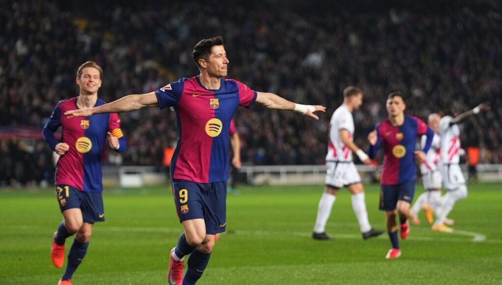 Barcelona le ganó al Rayo Vallecano 1-0 y alcanzó en la punta al Real Madrid