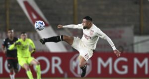 Rodrigo Ureña seguirá en Universitario tras frustrarse su pase a Belgrano de Argentina