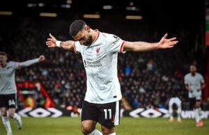 Liverpool le ganó al Bournemouth 2-0 y amplió su ventaja en el liderazgo de la Premier