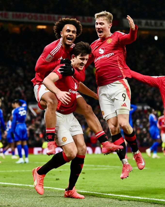 Manchester United se clasificó a los Octavos de la FA Cup al vencer a Leicester 2-1