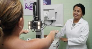 EsSalud presenta moderno equipo para detección de cáncer de piel