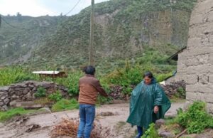 Arequipa: caída de huaico afecta varias viviendas y vías carrozables en distrito de Tauría