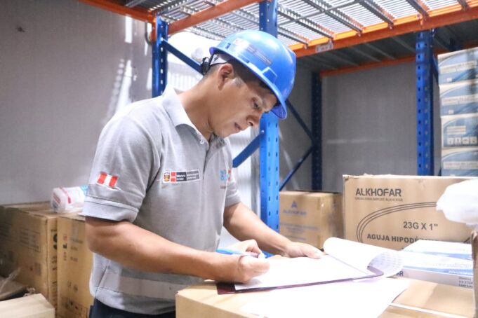 Almacén Especializado de la Diris Lima Centro obtiene certificación en Buenas Prácticas de Almacenamiento