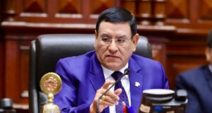 Alejandro Soto denuncia discriminación contra trabajadores en el Congreso