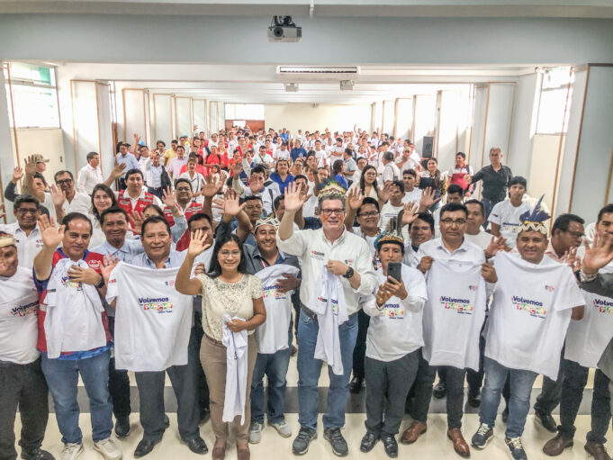 Ministro Morgan Quero guarda minuto de silencio por víctimas de Trujillo