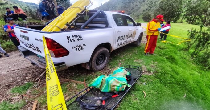 Huancavelica: Policía de Salvataje de Lima encontraron a niña que cayó en un vehículo se al río Ichu
