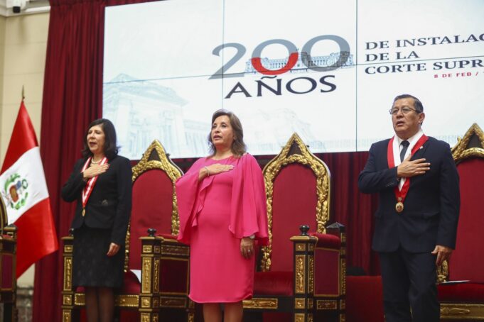 Jefa de Estado pide no judicializar la política