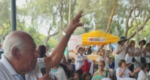 Acusan a alcalde Uceda de maltratar abuelitos en La Molina