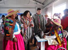 Midis inaugura Tambo flotante en la isla Titicaca