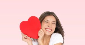 Besa con confianza: Guía para mantener tus dientes sanos este San Valentín