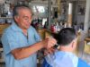 YATACO: el peluquero que le cortaba el cabello con dos remolinos al expresidente Alan García, sigue vigente