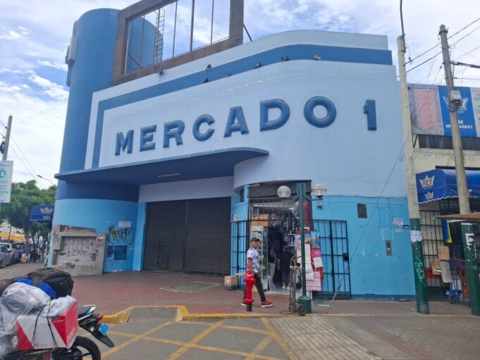 Mercado N° 1 de Surquillo lleva seis meses cerrado y el municipio no hace nada