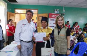 81 usuarios culminan estudios primarios a través de trabajo articulado entre Tambo Malconga del Programa PAIS y Care Perú