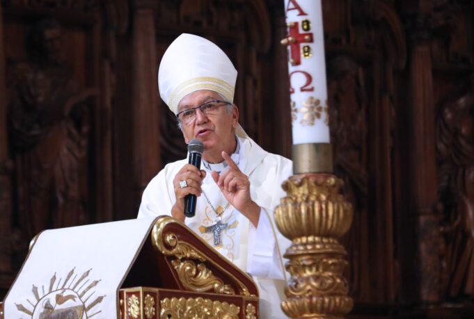 Cardenal Carlos Castillo presenta su renuncia como arzobispo de Lima