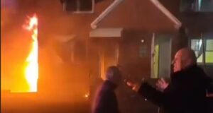 Al menos 6 muertos tras chocar un avión pequeño en zona urbana de Filadelfia, según medios