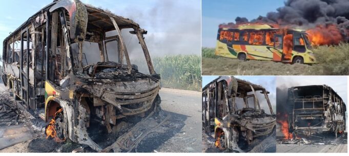 Extorsionadores asaltaron a los pasajeros de la empresa ‘El Dorado’ e incendiaron el bus en La Libertad