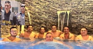 Escándalo en la PNP: Policías son fotografiados en piscina con banda criminal ‘Los Pulpos’