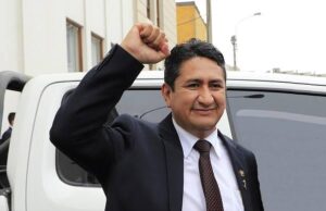 Vladimir Cerrón es absuelto por la Corte Suprema en caso Aeródromo Wanka