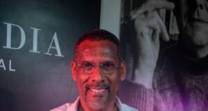 Sandro Cavero es un ejemplo de superación y acaba de publicar su libro “La pelota, la pluma y el pincel”