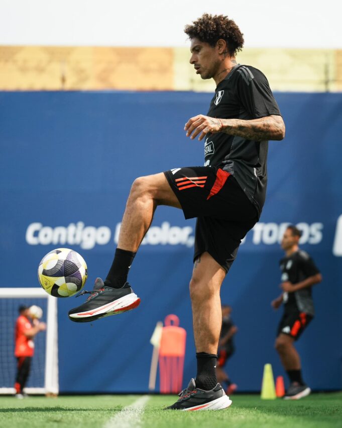 Paolo Guerrero: «Siempre jugaré por mi Selección»