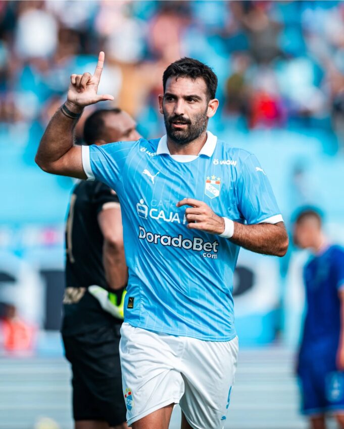 Sporting Cristal goleó al Binacional de Juliaca 5-0 en el Estadio Alberto Gallardo