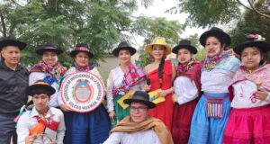 Carnaval “Vencedores de Ayacucho” 2025 rompe fuegos en Plaza de Acho