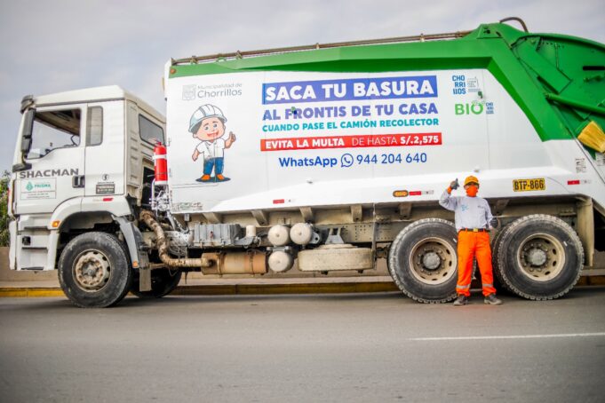 Chorrillos y la misión de educar a sus vecinos para que saquen la basura de sus viviendas