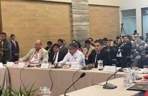 Gobernadores regionales advierten amenaza contra la democracia