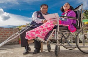 Midis: más de 28 mil personas con discapacidad severa de pueblos originarios reciben adelanto de pensión del Programa Contigo