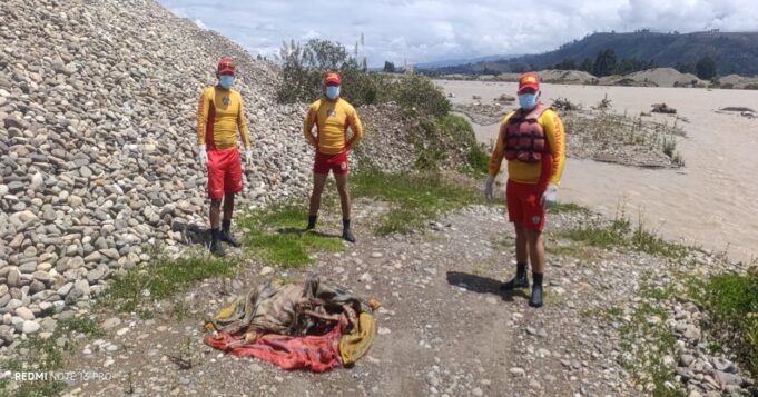 Junín: Policía de Salvataje de Lima hallaron otro cuerpo de una de las víctimas del accidente en río Mantaro