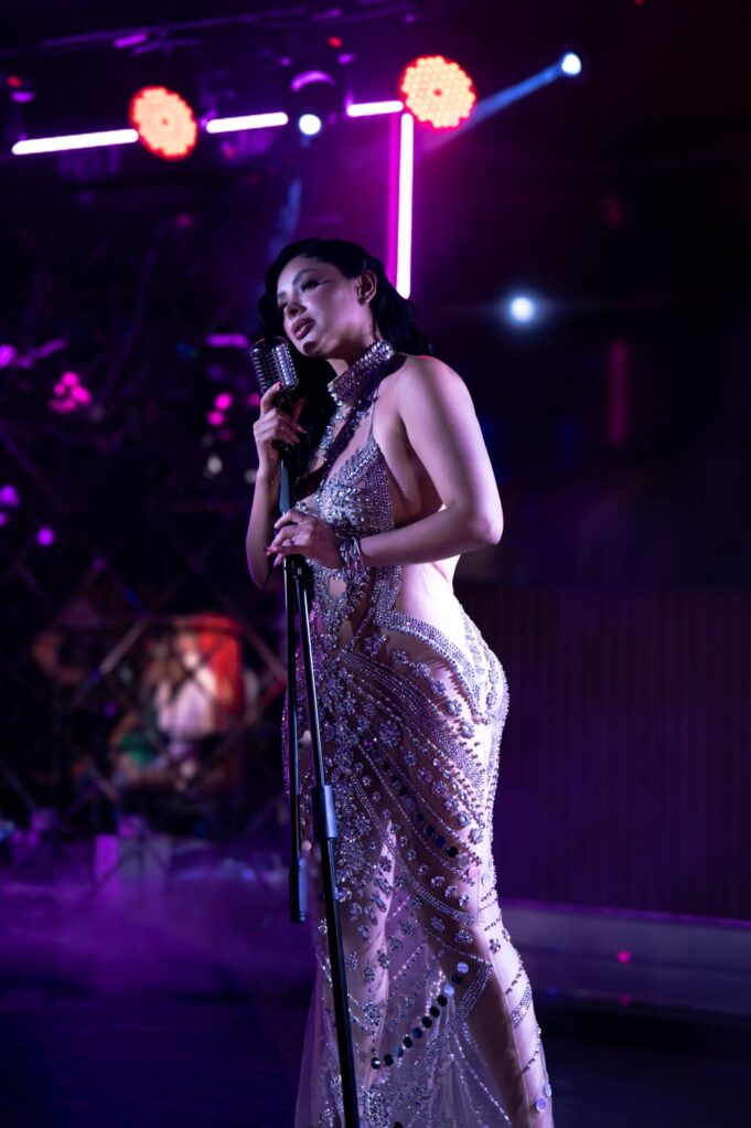 Pamela Franco: «Sigue la corriente y quiéreme más’