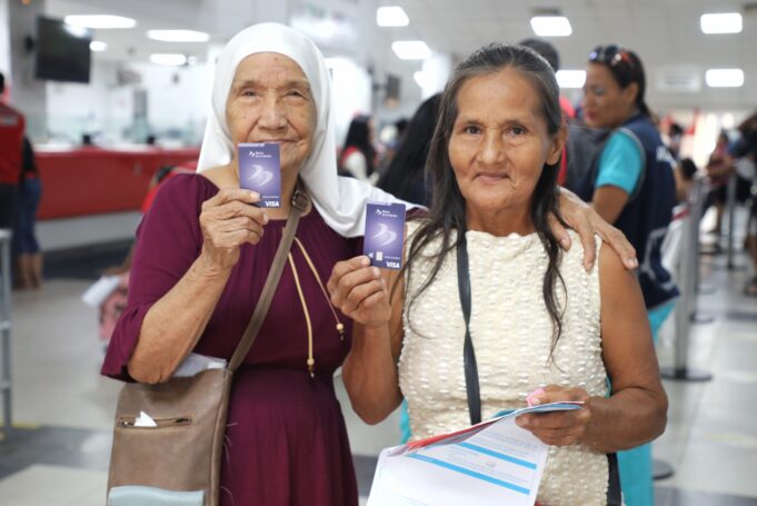 Pensión 65: Cajamarca, Puno y Piura son las regiones con más usuarios que cobran con tarjeta de débito