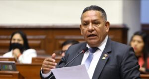 Esdras Medina pide a fiscal de la Nación no hacer política: “No debe enfrentarse a ministro Santiváñez”