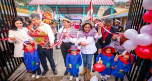 Ministra Leslie Urteaga presentó nueva modalidad de servicio alimentario de Wasi Mikuna en Ayacucho