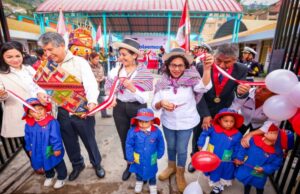 Ministra Leslie Urteaga presentó nueva modalidad de servicio alimentario de Wasi Mikuna en Ayacucho