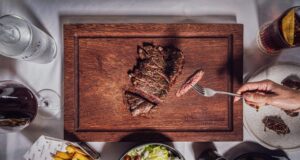 ¡De aficionado a las brasas a experto parrillero! – La Cuadra de Salvador comparte consejos prácticos para ser el mejor anfitrión