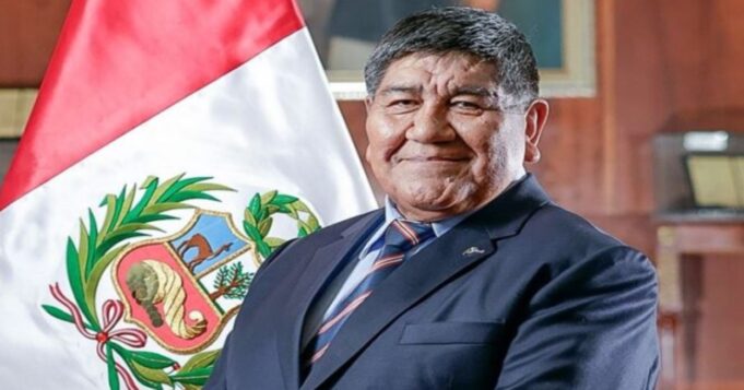 Fiscalía de la Nación presentó denuncia constitucional contra el ex ministro Rómulo Mucho Mamani por aceptación indebida de cargo
