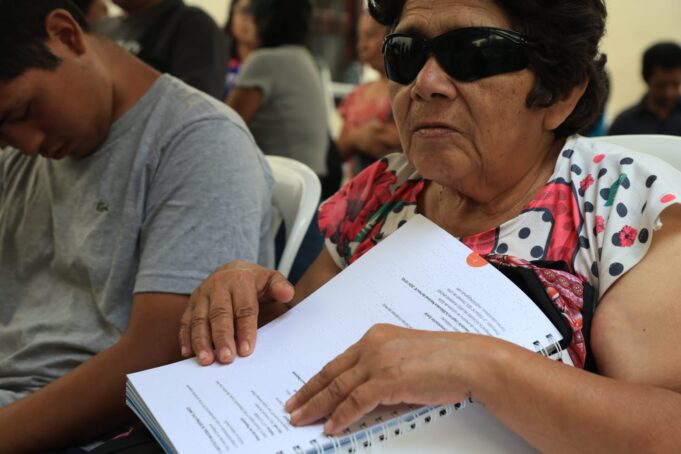 Guía del Plan Familiar de Emergencia en Braille beneficiará a miles de personas con discapacidad visual