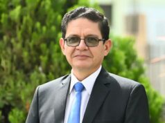 Segundo Acho Mego es el nuevo director ejecutivo de EsSalud. ¿Quién es y cuál es su trayectoria?