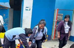 Dirección Regional de Educación de Huancavelica junto a padres y profesores ponen tiza aulas para recibir a más de 100 mil estudiantes