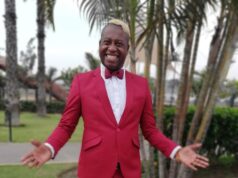 Javier Lobatón con corazón blanquirrojo