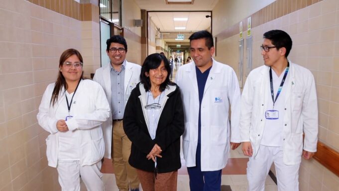 Especialistas del INEN salvan a paciente de cáncer al hígado con innovadora cirugía